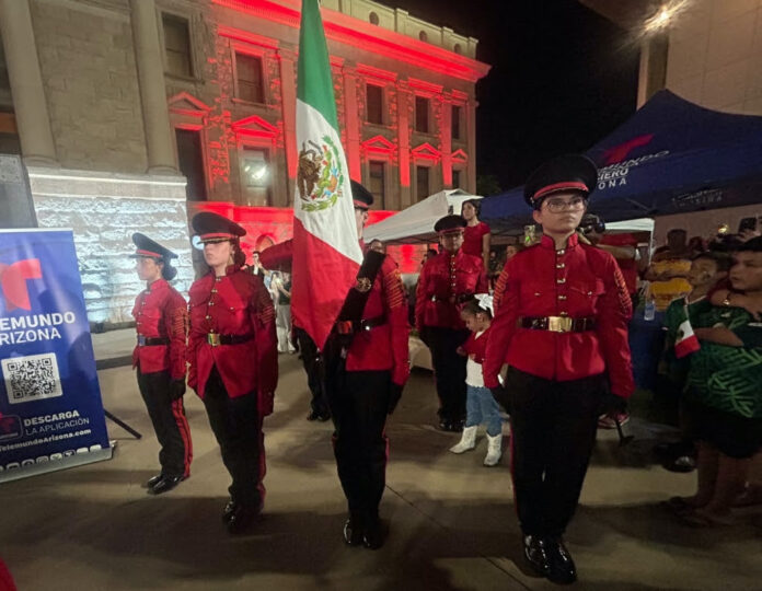 Participa Gobierno de Sonora en celebración de la Independencia de México en Phoenix; con la Banda de Guerra y Escolta de Cobach.