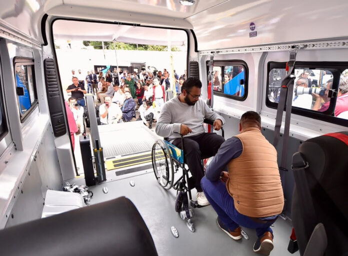 Con unidades especializadas, Gobernador Durazo amplía atención y movilidad para personas con discapacidad; a fin de que la población vulnerable pueda acceder a servicios de traslado y rehabilitación.