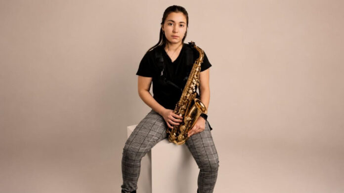 Reconocen participación de saxofonista sonorense en residencia artística en Suiza; Katherine Giselle Hernández Partida, originaria de Ciudad Obregón.