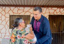 Ramón Flores visita San José de Guaymas