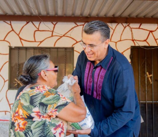 Ramón Flores visita San José de Guaymas