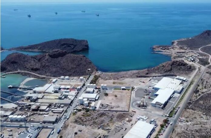Canaco Nacional conoce el Proyecto Amigo LNG; preparan convenio de colaboración en Guaymas, por los posibles beneficios económicos para la región.