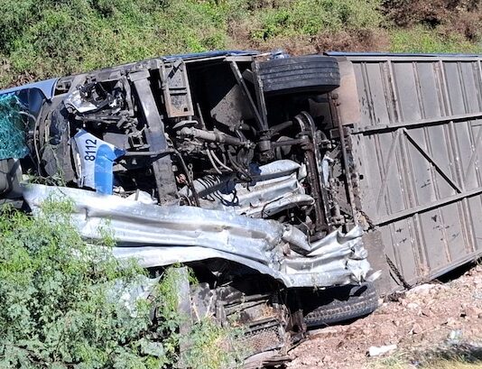 Trasladan a sus lugares de origen a fallecidos del camionazo