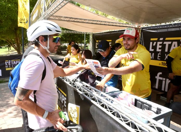 Comienza a sentirse la fiesta del Tour de France con entrega de kits a ciclistas en Parque Madero; personal municipal afina los preparativos para recibir este domingo a más de mil ciclistas en L’Étape by Tour de France.