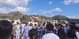 Jóvenes estudiante del Conalep visitan instalaciones de la Segunda Región Naval