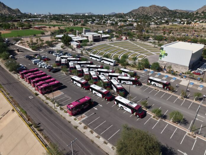 Con la incorporación de 175 unidades nuevas, Gobernador Durazo moderniza transporte público; Los camiones modelo 2027 cuentan con aire acondicionado, cámaras de videovigilancia y tecnología para mejorar la seguridad y la calidad del servicio.