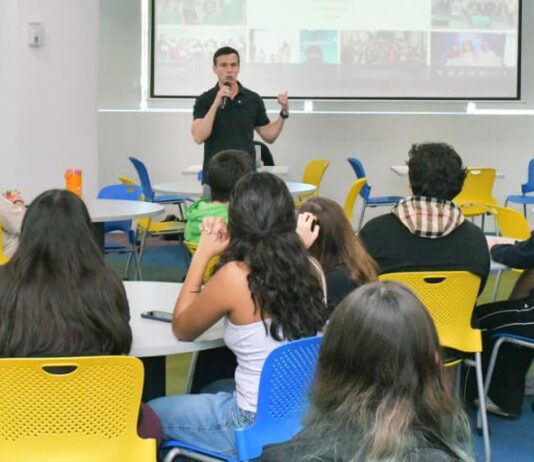 Promueven emprendimiento e innovación en jóvenes universitarios