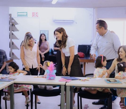 Apoyan Toño Astiazarán y Patty Ruibal a la comunidad con mejoras a Biblioteca Pública Rafael V. Meneses