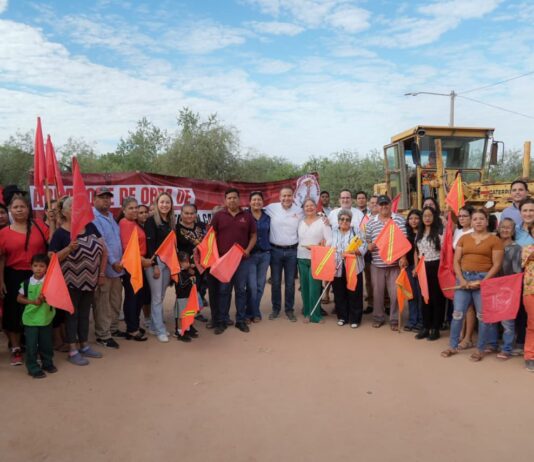 Da banderazo Toño Astiazarán a pavimentación con concreto hidráulico en La Antorcha
