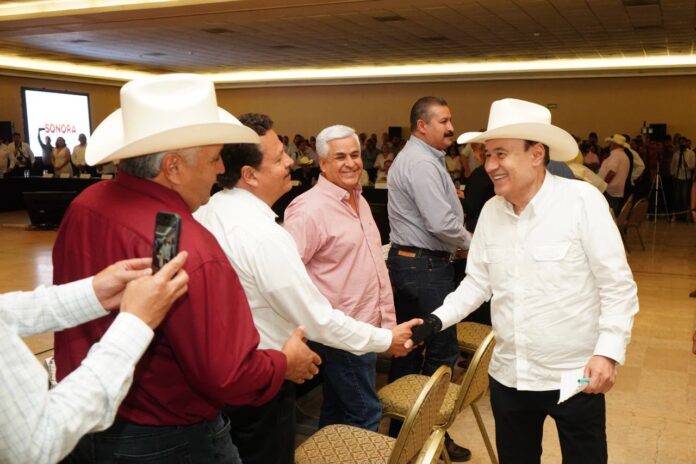 Destinan Durazo y Sheinbaum inversión superior a 5 mil millones para tecnificación de riego en el Mayo y Yaqui; el programa contempla la tecnificación de 9 mil 300 hectáreas mediante sistemas modernos de riego y nivelación de tierras, con una inversión de 5 mil 650 millones de pesos de 2026 a 2030.