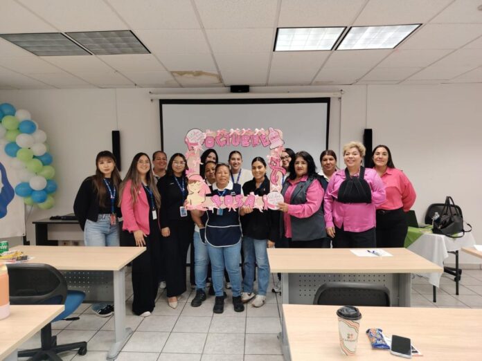 Ayuntamiento lleva plática sobre el cáncer de mama a mujeres de la empresa Tetakawi; bajo el lema ‘Tócate para que no te toque'.