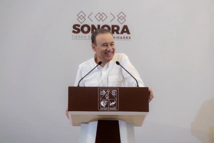 Duplica Gobernador Durazo exportación de ganado e impulsa obras para alcanzar 3 mil cabezas diarias; con ello, se fortalece la infraestructura y los controles zoosanitarios para duplicar la capacidad de exportación.