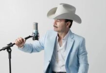 Distinguen a Raúl Enrique de la Mora por 25 años como compositor
