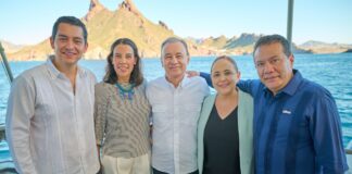 Gobernador Durazo reúne al sector turístico nacional y fortalece Sistema Arrecifal con hundimiento de ex buque